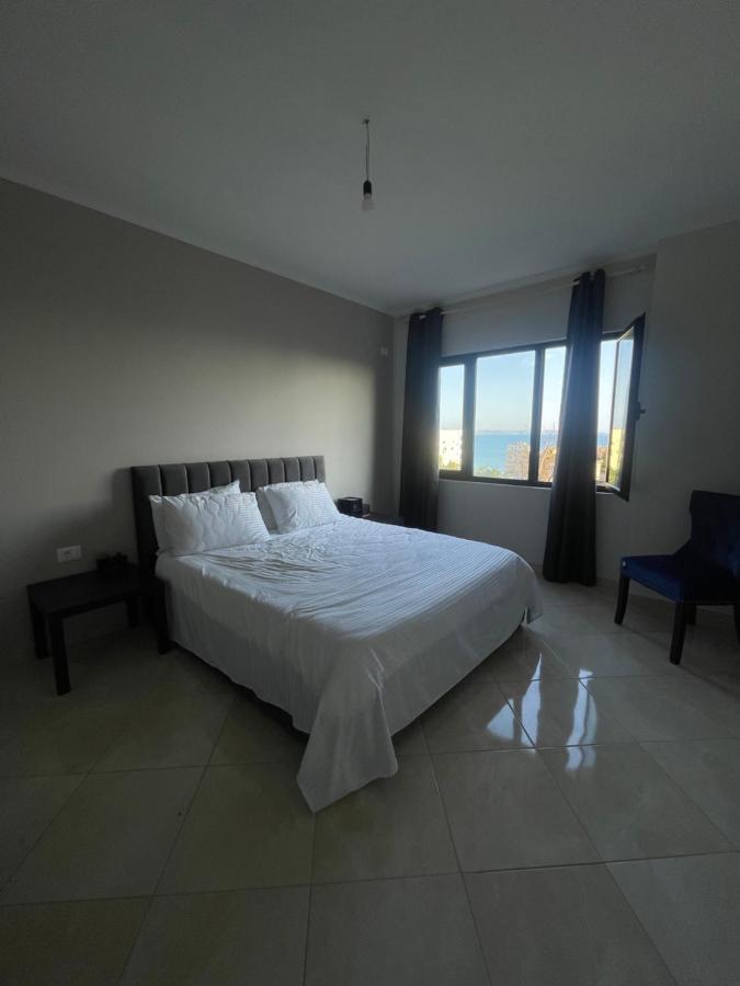 Nostalgic Sea View Apartments Durrës Exteriör bild